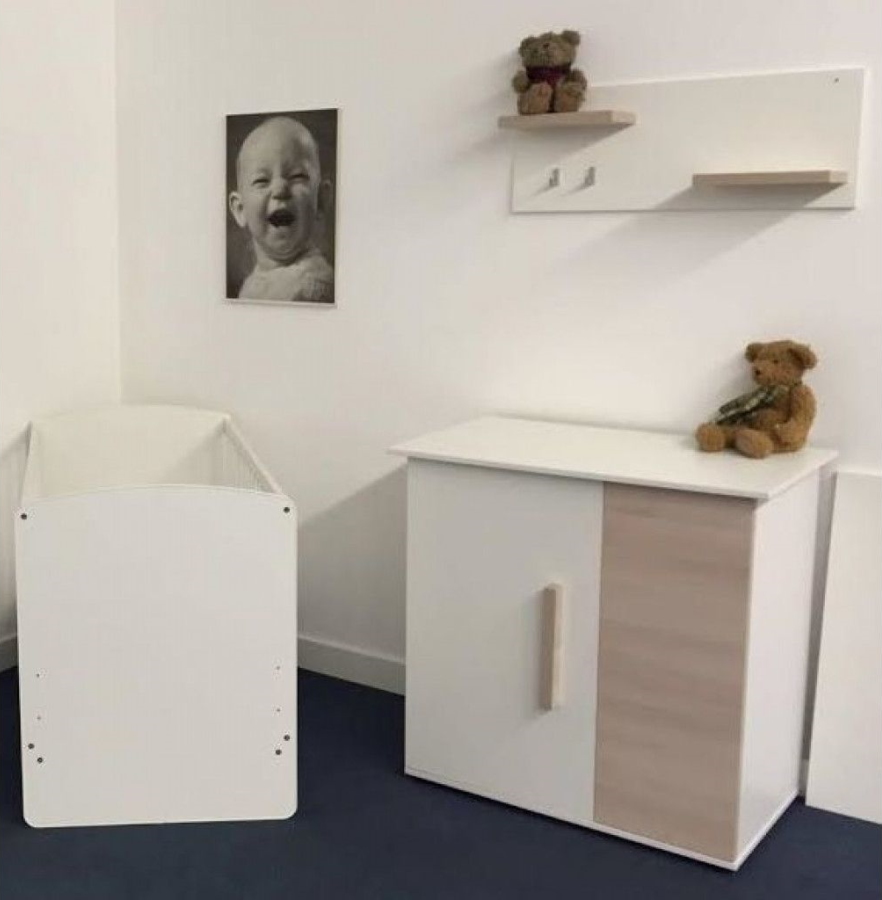 Babykamer Jasper: Ledikant en Commode